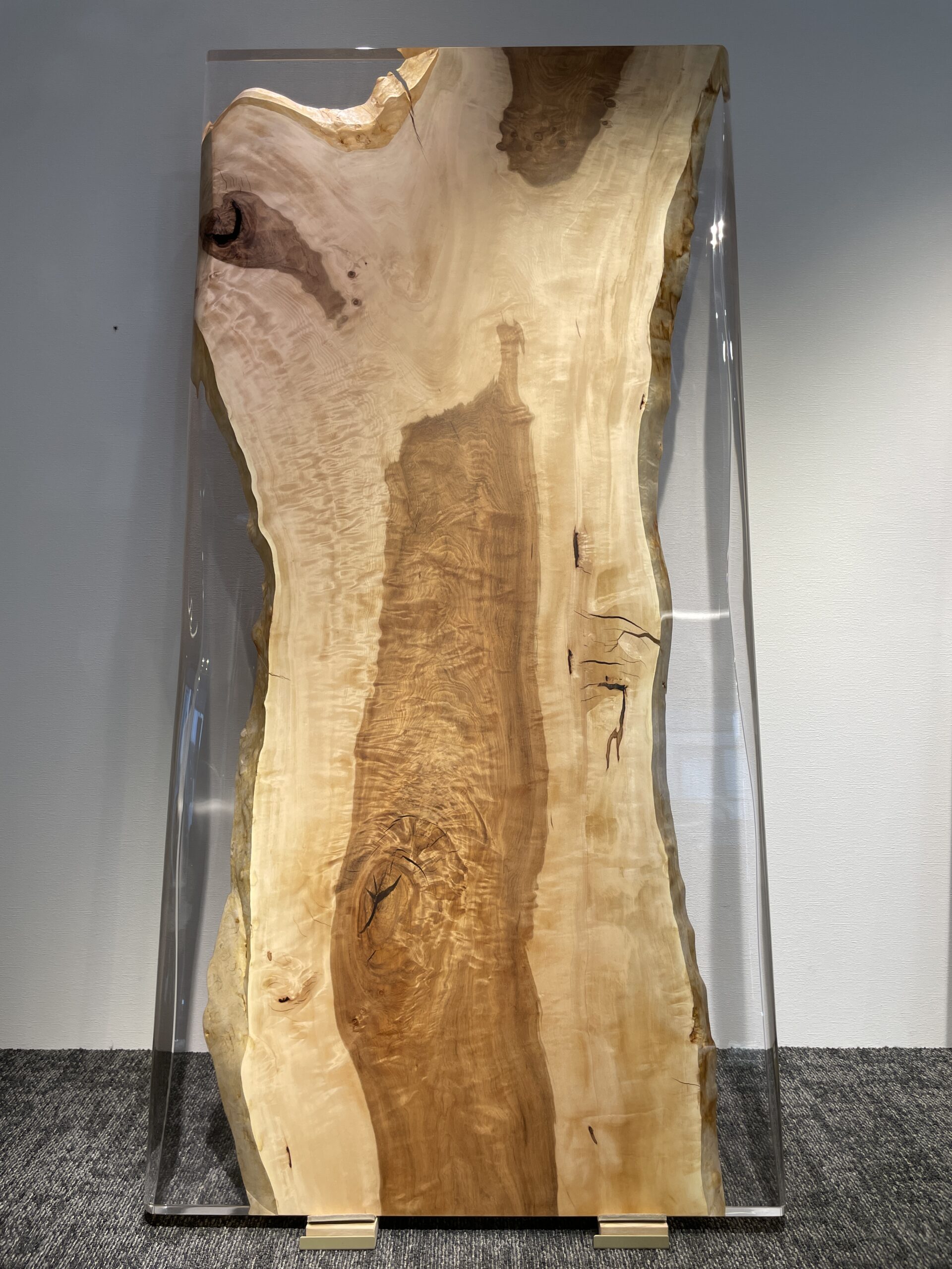 栃（トチ）| 天然木一枚板のレジンテーブル専門店MURUI｜天然木一枚板のレジンテーブル専門店 MURUI