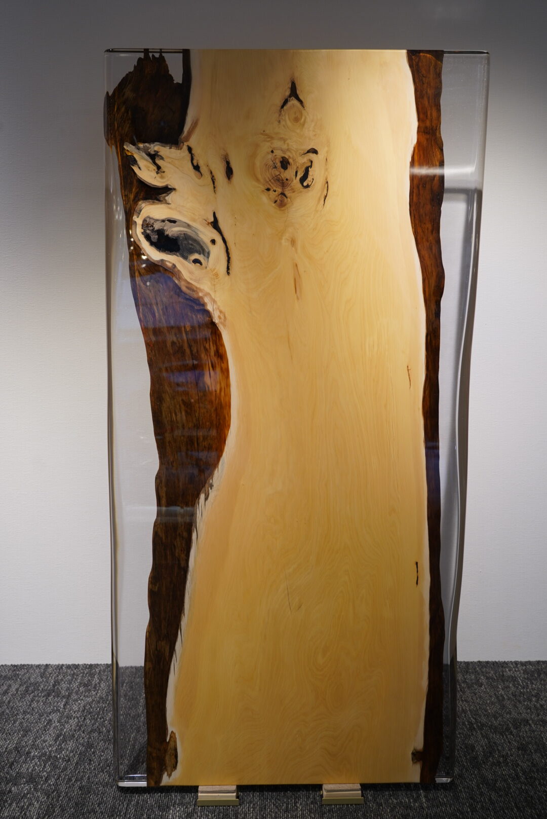 その他樹種 榧（カヤ）<br>レジンテーブル 121〜180cm〈4人掛け〉｜天然木一枚板のレジンテーブル専門店 MURUI