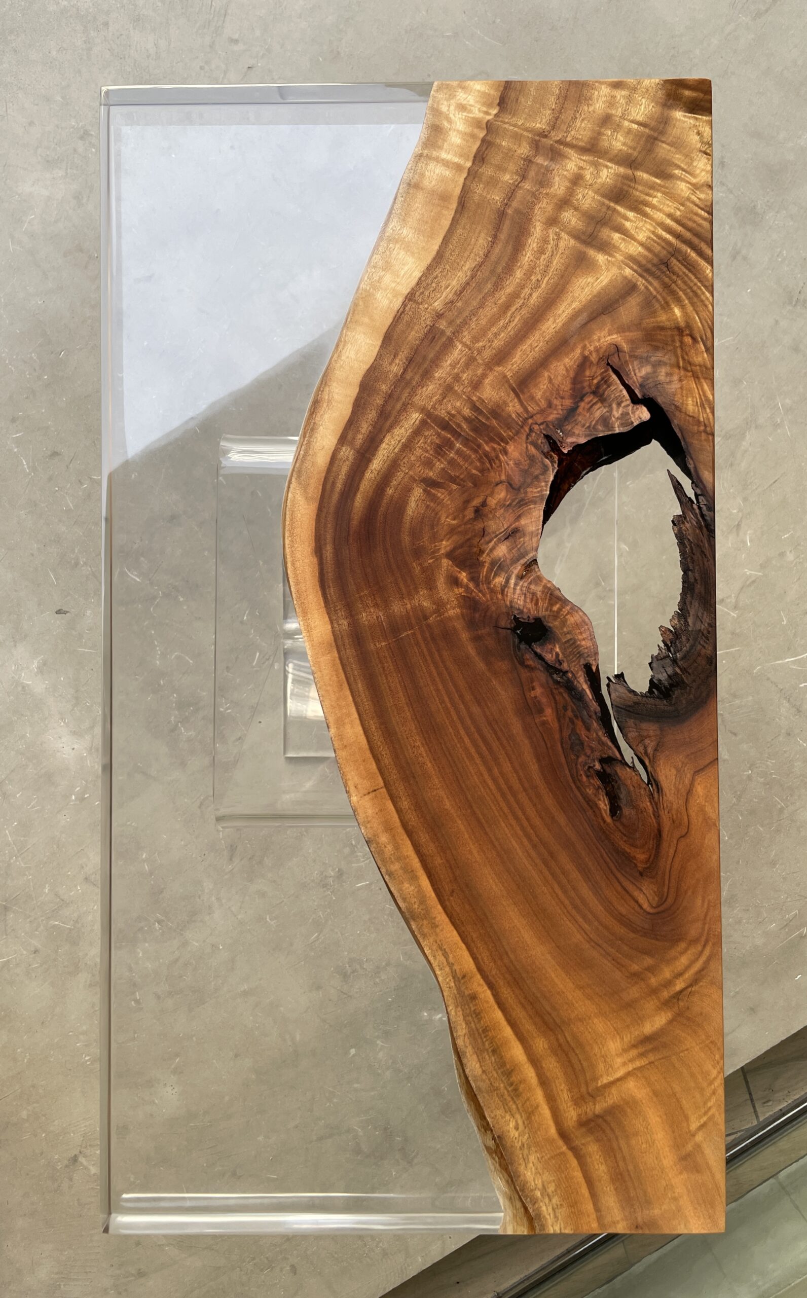 楠（クス） | 天然木一枚板のレジンテーブル専門店MURUI｜天然木一枚板のレジンテーブル専門店 MURUI