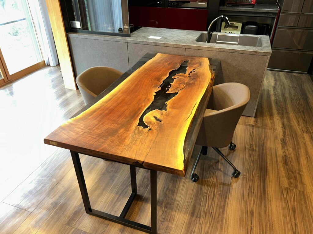 納品事例 | 天然木一枚板のレジンテーブル専門店MURUI