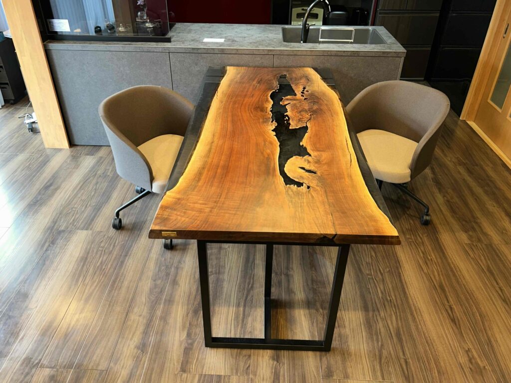 納品事例 | 天然木一枚板のレジンテーブル専門店MURUI