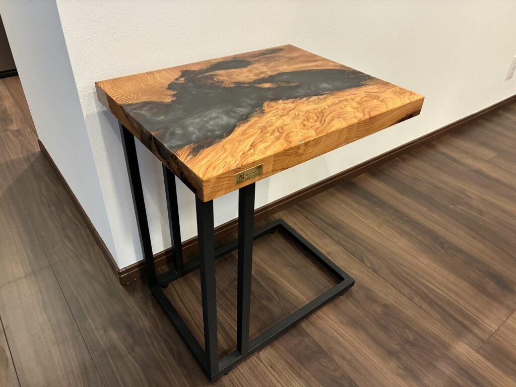 納品事例 | 天然木一枚板のレジンテーブル専門店MURUI